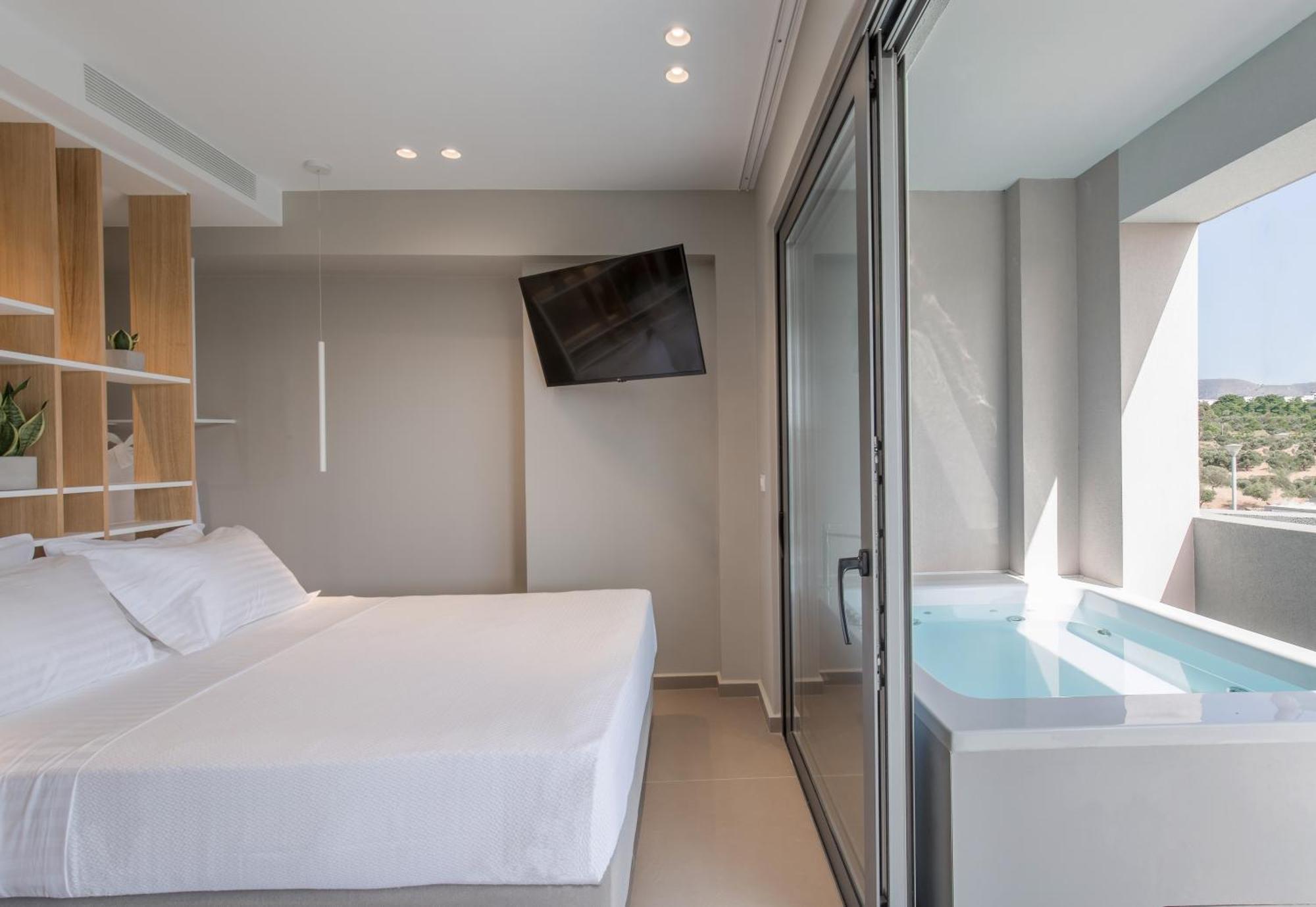 Noemie Luxury Suites Chania  Quarto foto